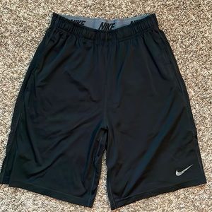 Mens medium Nike  dri fit athletic shorts